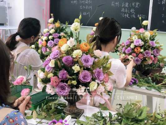  南宁插花招聘「南宁花艺培训插花培训鲜花培训」